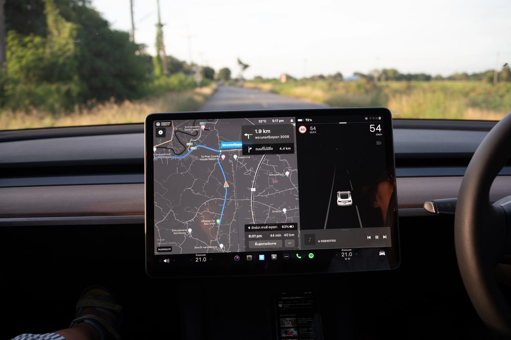 Beitragsbild zu Hunderte TeslaMate-Server legen sensible Fahrzeugdaten offen