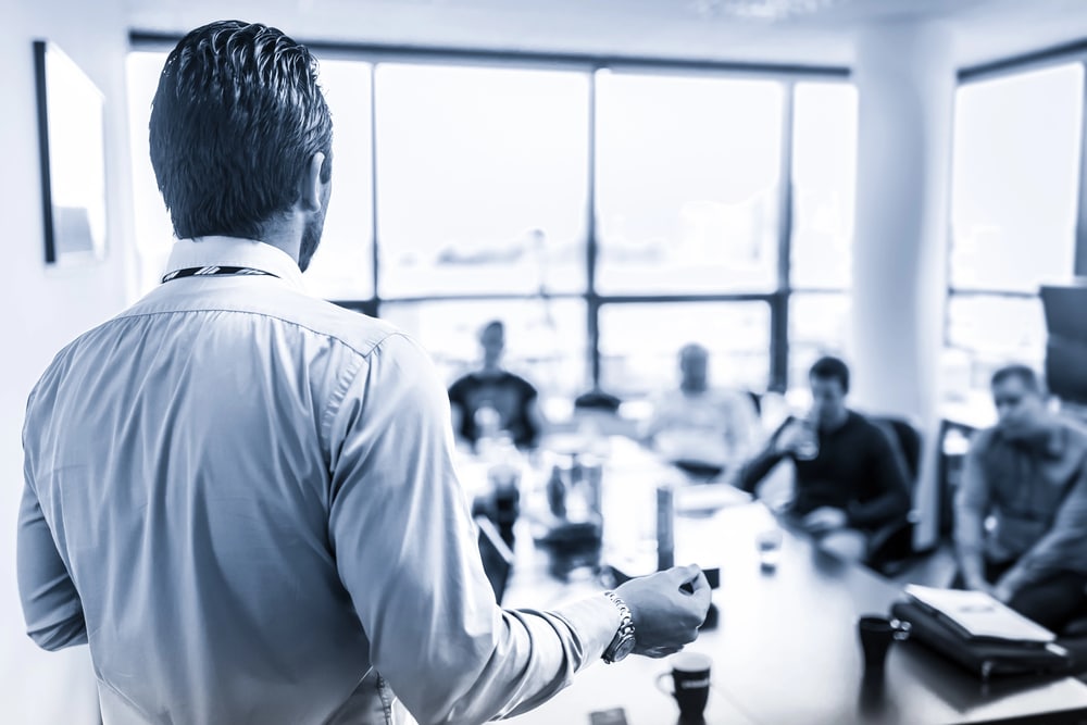 Beitragsbild zu Geschäftsleitungsschulungen unter NIS-2: Das Ende des Führungsvakuums in der Cybersicherheit